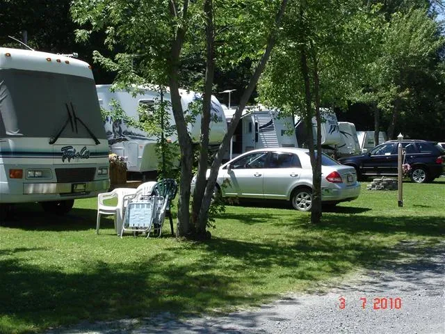 Camping Domaine Du Lac Venise-En-Québec