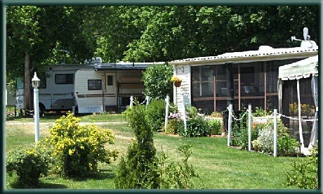 Camping Les Âcres Verts Trailer Park
