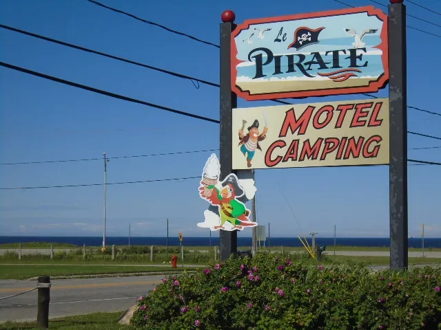 Le Pirate Motel Et Camping